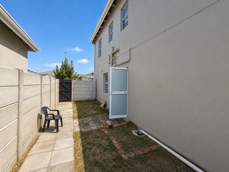 3 Bedroom Property for Sale in Silversands Western Cape